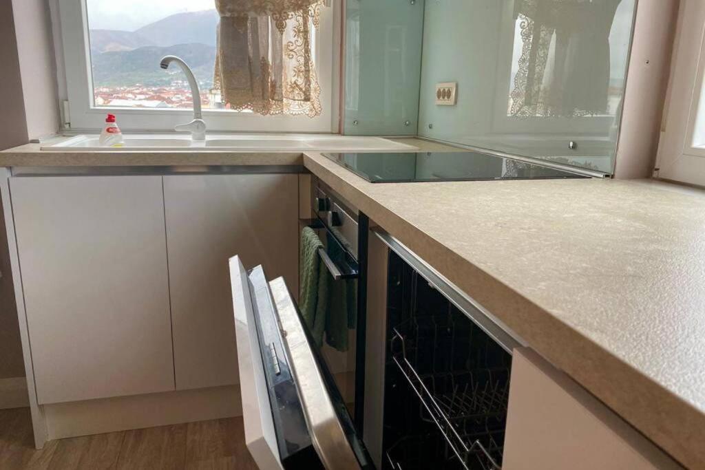 Cozy Lake Front Flat Bequeme Wohnung An Der See 波格拉德茨 外观 照片